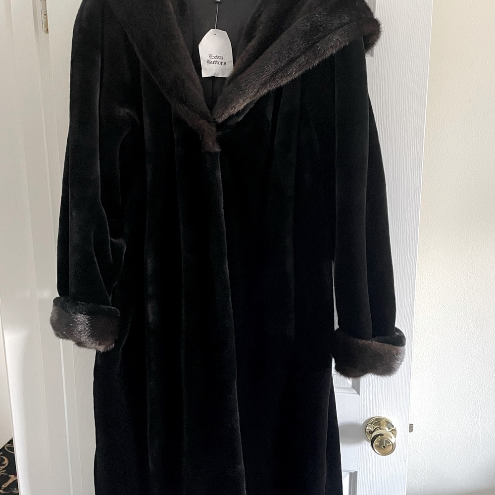 MIDI faux fur coat